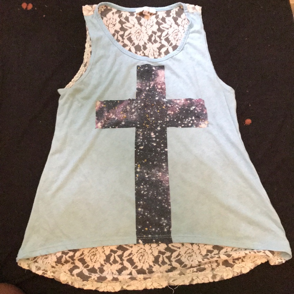 Sleeveless shirt